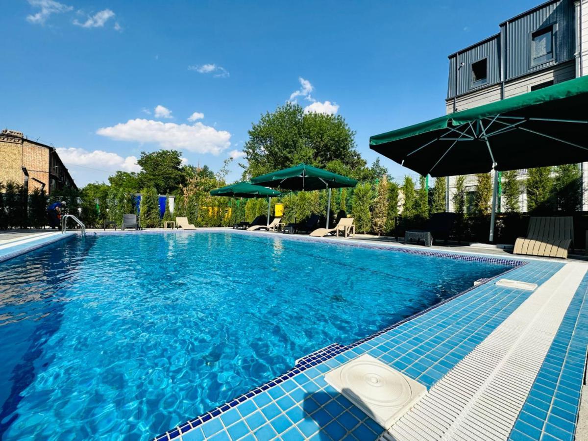 Rich Park Hotel Tashkent Bagian luar foto