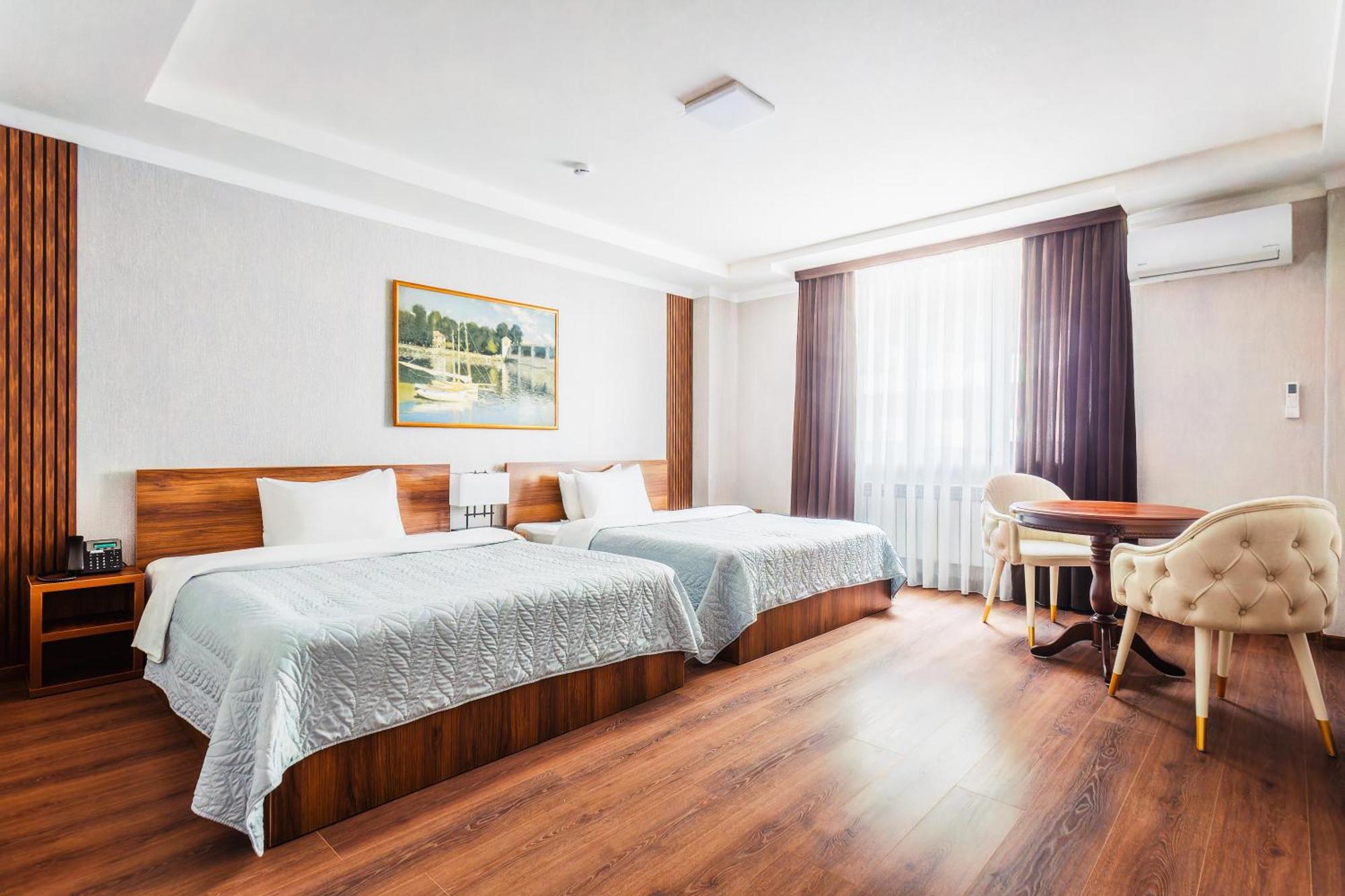Rich Park Hotel Tashkent Bagian luar foto