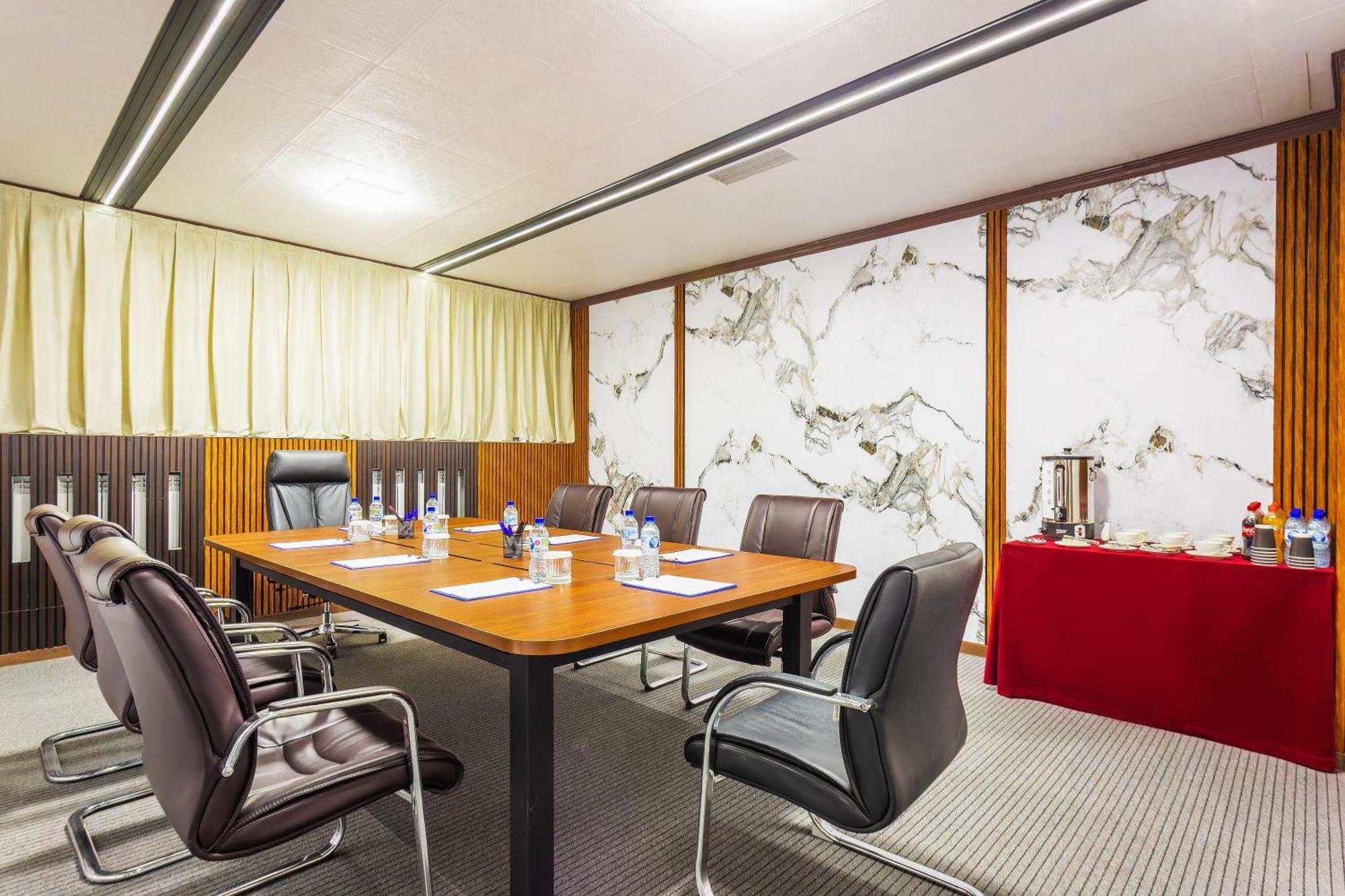 Rich Park Hotel Tashkent Bagian luar foto